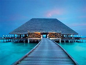 Hotelový ostrovní resort (Maledivy)